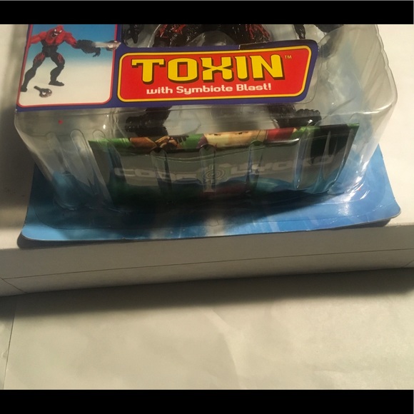 NEW Toybiz Toxin Action Figure, Spider-Man, 2006 - Picture 9 of 12